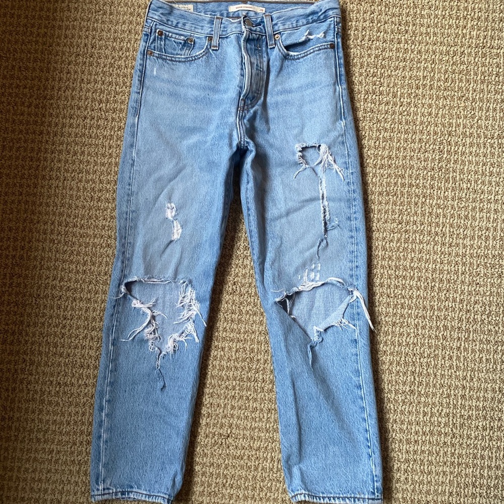 Levi’s wedgie straight ripped straight leg jeans